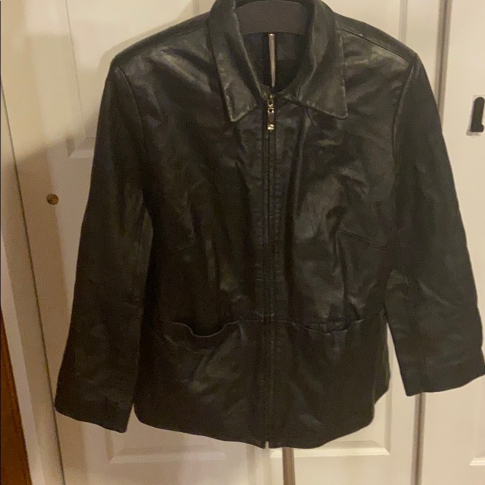 Women’s Black Leather Jacket L